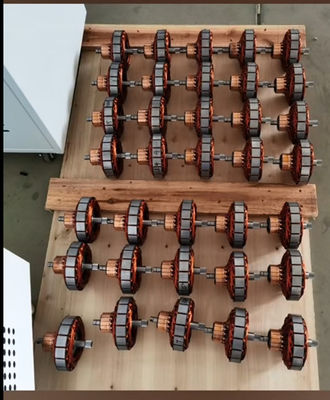 China. Máquina de apilamiento en caliente con soldadura puntual de armamento de alta frecuencia de 15KHz proveedor