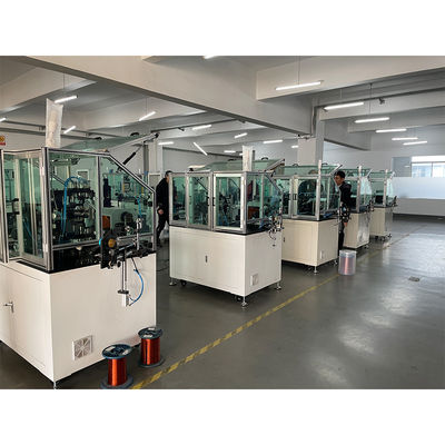 Máquina de enrollamiento de armaduras totalmente automática Enrollador de bobina de rotor con tensor electrónico proveedor