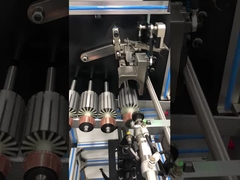 Máquina de inserción de papel