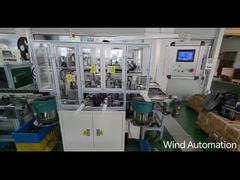 Línea de ensamblaje de armaduras para placas de extremo de eje y conmutador por máquina de servoprensa en una máquina